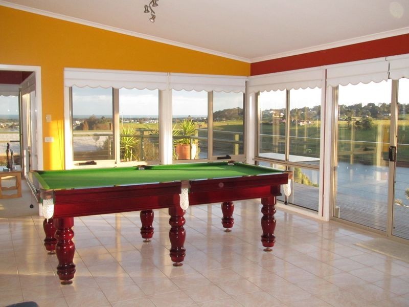 2 Bass Close, Lakes Entrance VIC 3909