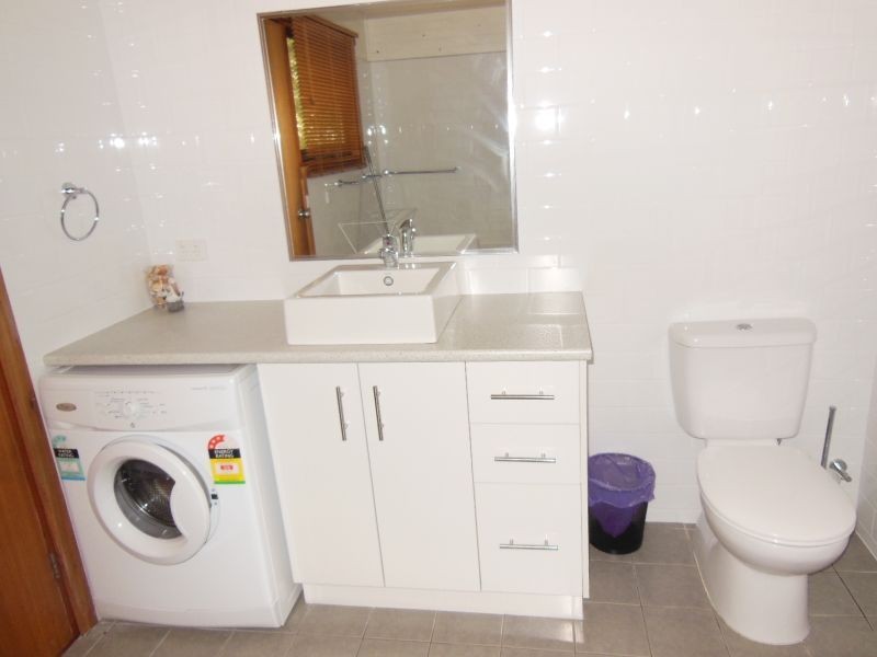 3 Merrangbaur Street, Lakes Entrance VIC 3909