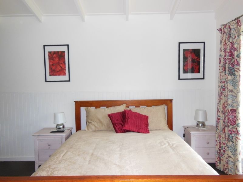3 Merrangbaur Street, Lakes Entrance VIC 3909