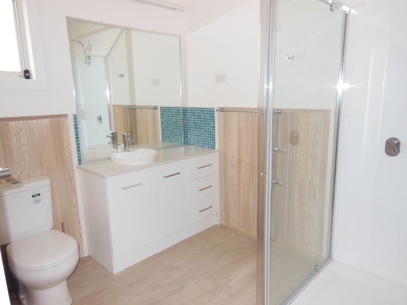 3 Merrangbaur Street, Lakes Entrance VIC 3909