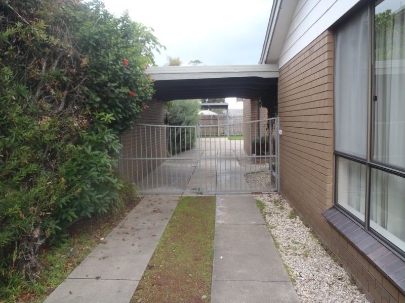 16 Rowe Street, Lakes Entrance VIC 3909