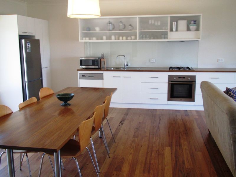 18 Middle Street, Lakes Entrance VIC 3909