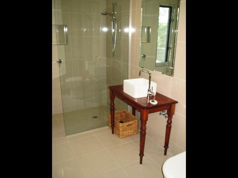 18 Middle Street, Lakes Entrance VIC 3909