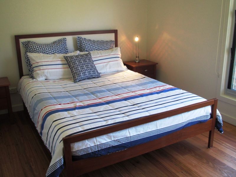 18 Middle Street, Lakes Entrance VIC 3909