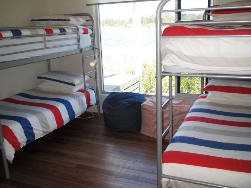 18 Middle Street, Lakes Entrance VIC 3909