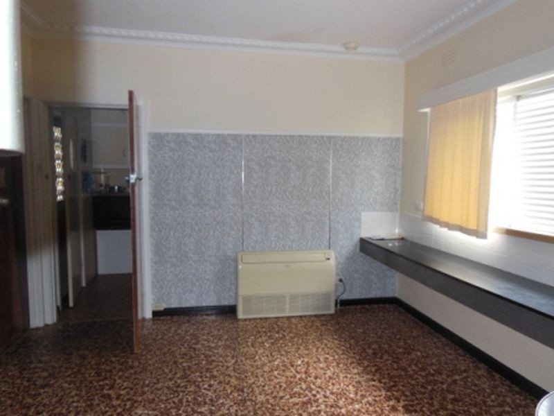 3 Whiters Street, Lakes Entrance VIC 3909