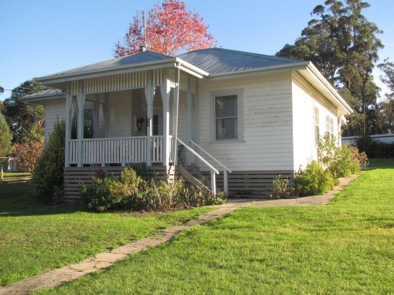 13 Old Buchan Road, Nowa Nowa VIC 3887
