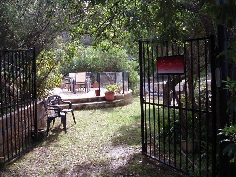 4B Wattlebird Close, Lakes Entrance VIC 3909