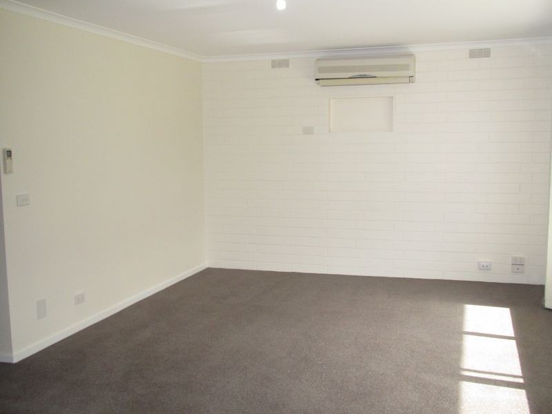 18 Long Street, Lakes Entrance VIC 3909