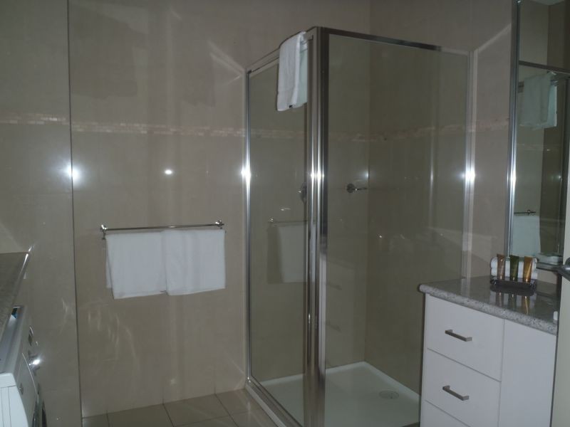 Apartment 2/247 Esplanade, Lakes Entrance VIC 3909