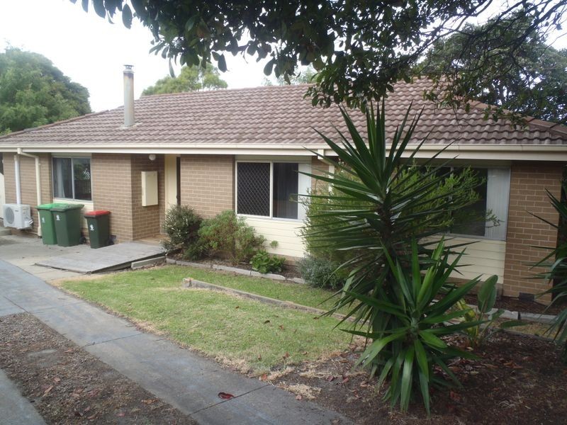 16 Peterson Street, Lakes Entrance VIC 3909