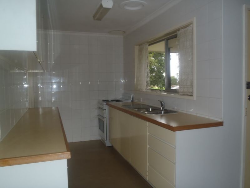 16 Peterson Street, Lakes Entrance VIC 3909