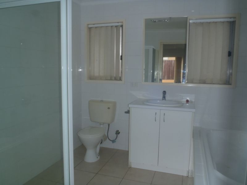 16 Peterson Street, Lakes Entrance VIC 3909