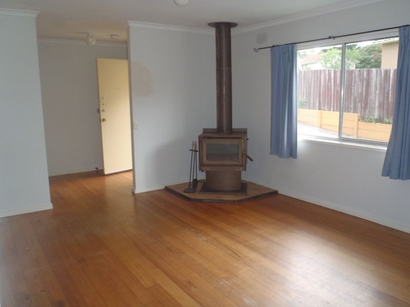 16 Peterson Street, Lakes Entrance VIC 3909