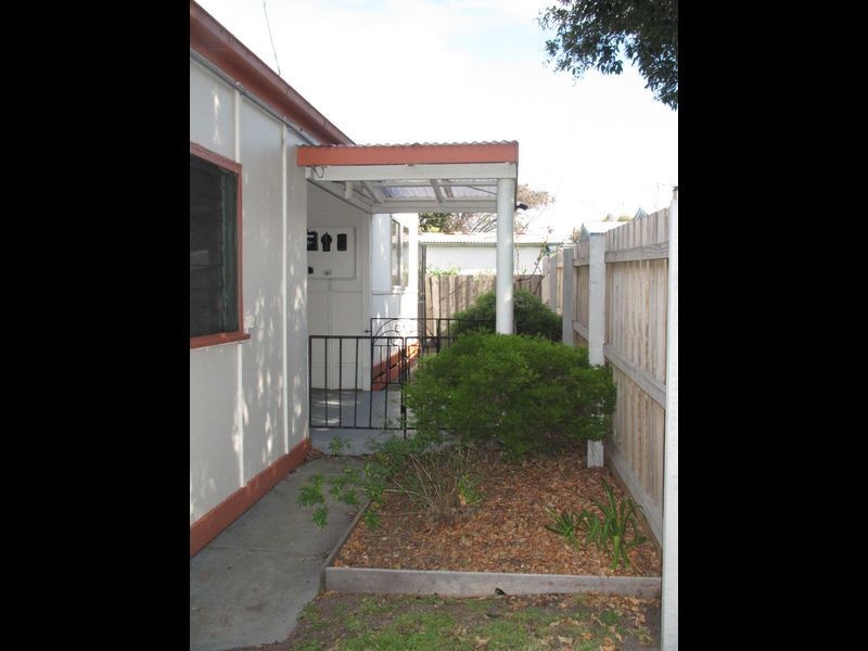 30 Coates Road, Lakes Entrance VIC 3909