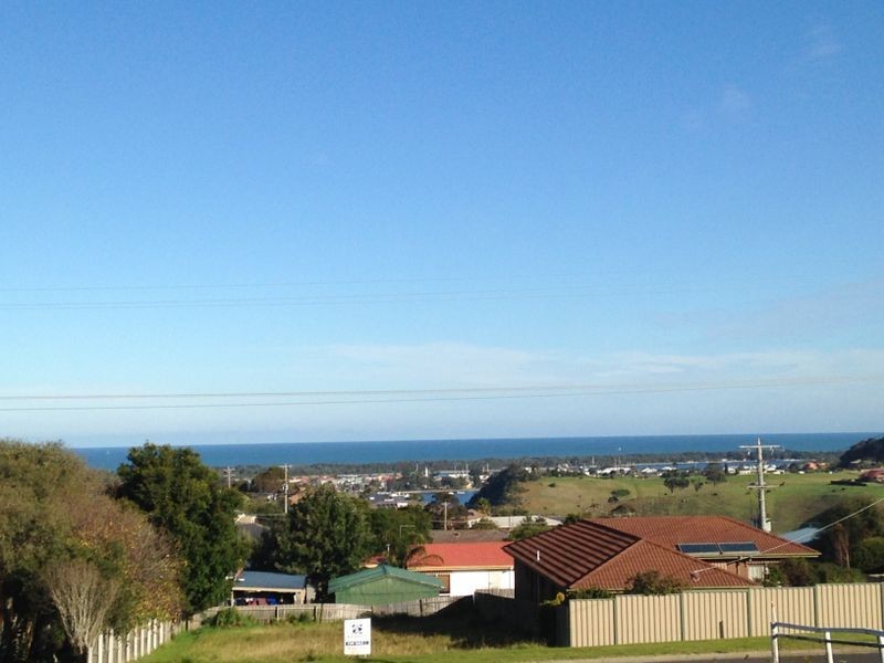 54 Capes Road, Lakes Entrance VIC 3909