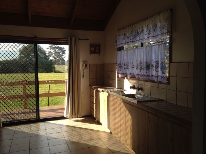 54 Capes Road, Lakes Entrance VIC 3909