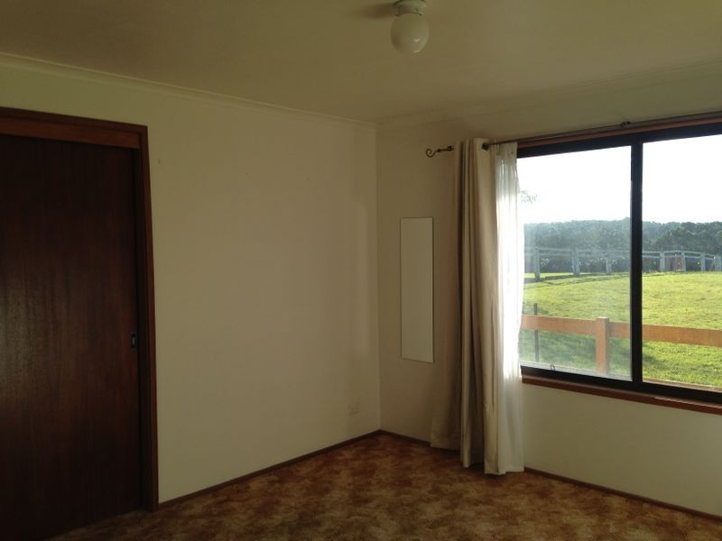 54 Capes Road, Lakes Entrance VIC 3909