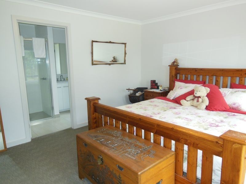 74 Gold Ring Road, Lakes Entrance VIC 3909