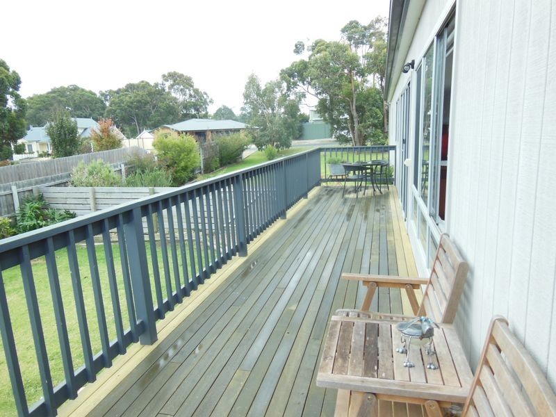 74 Gold Ring Road, Lakes Entrance VIC 3909