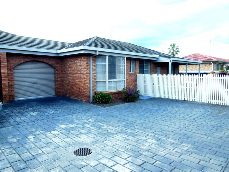 4/5 Orme Street, Lakes Entrance VIC 3909