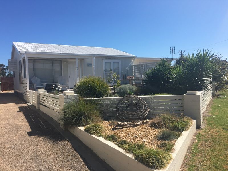 2/2 Lakeside Drive, Lake Tyers Beach VIC 3909
