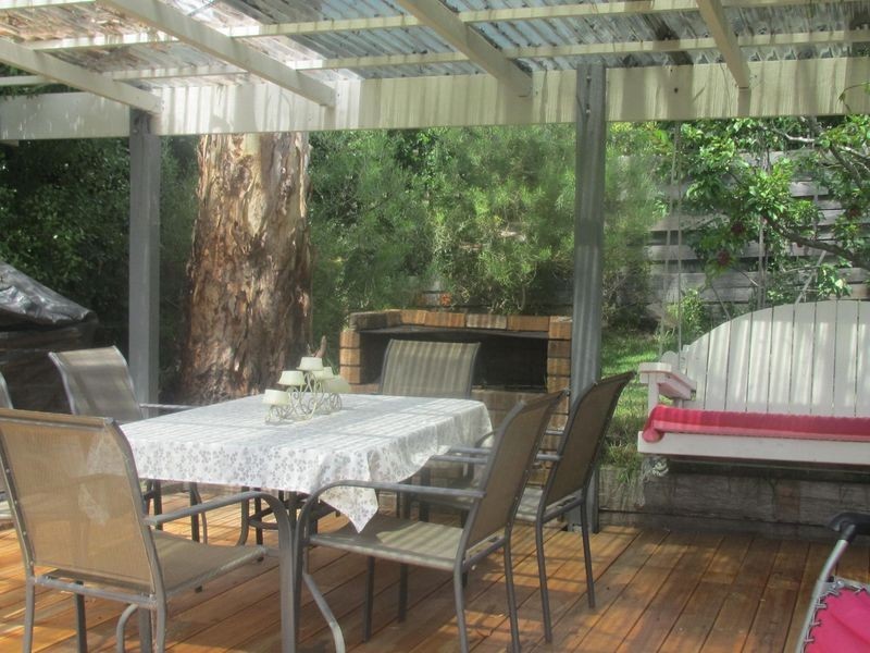 19 Campbell Grove, Lakes Entrance VIC 3909