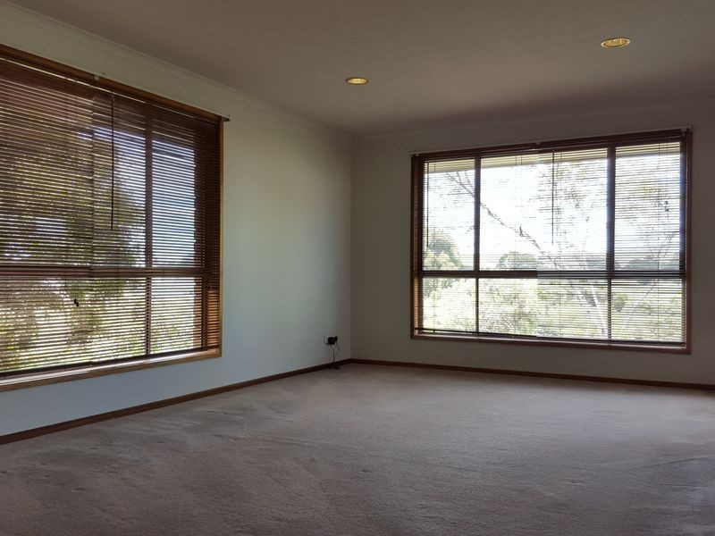 19 Campbell Grove, Lakes Entrance VIC 3909