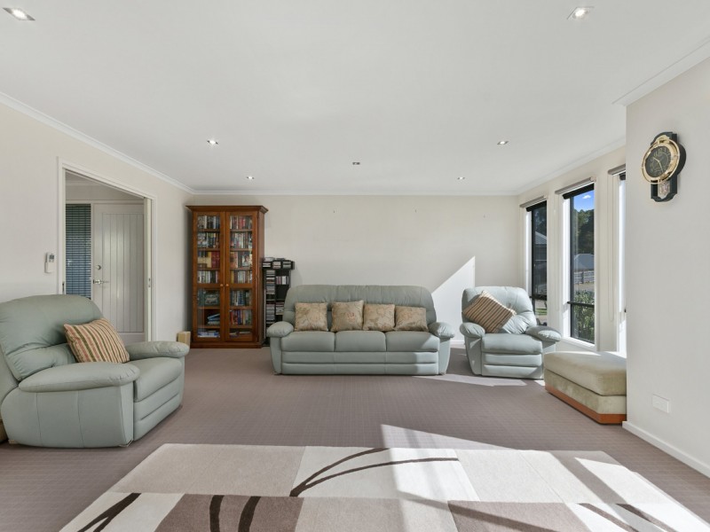 28 Redenbach Court, Swan Reach VIC 3903