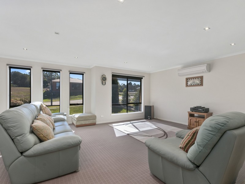 28 Redenbach Court, Swan Reach VIC 3903