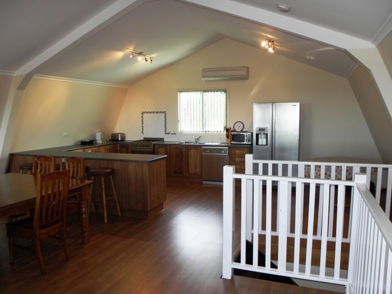 22 O’Neills Road, Lakes Entrance VIC 3909