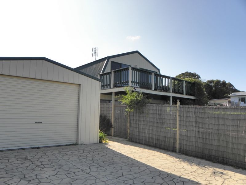 22 O’Neills Road, Lakes Entrance VIC 3909