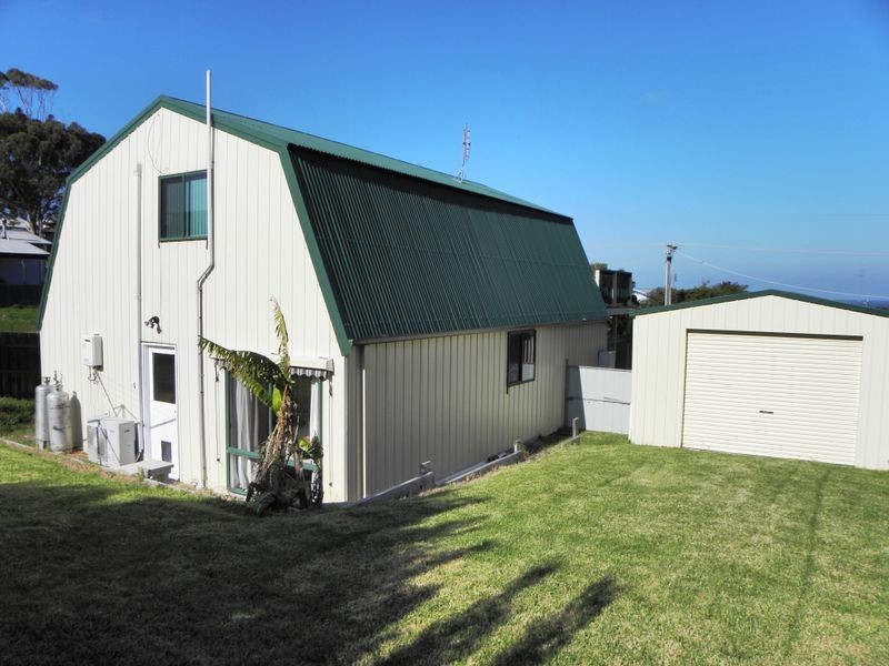 22 O’Neills Road, Lakes Entrance VIC 3909