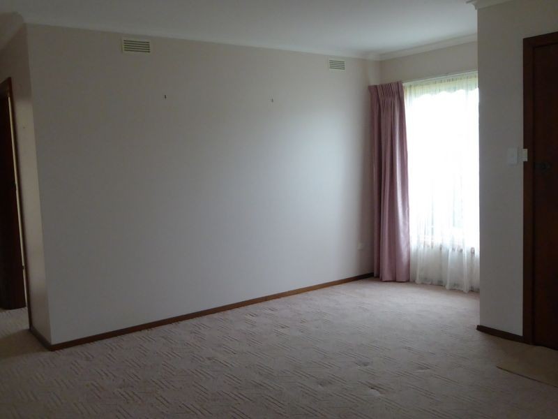 15 Ferndale Parade, Lakes Entrance VIC 3909