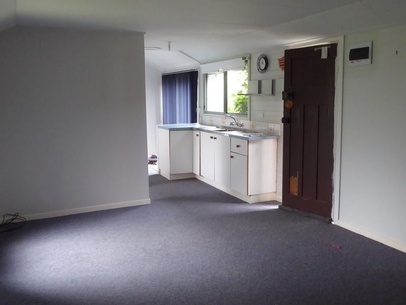 15 Ferndale Parade, Lakes Entrance VIC 3909