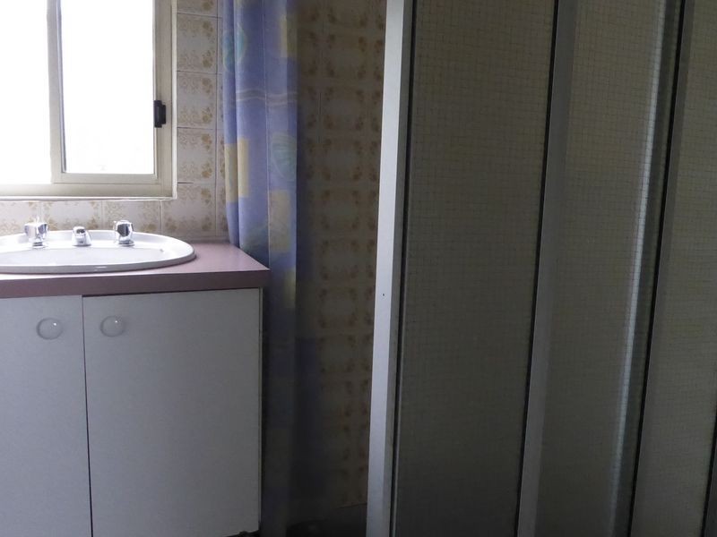 15 Ferndale Parade, Lakes Entrance VIC 3909