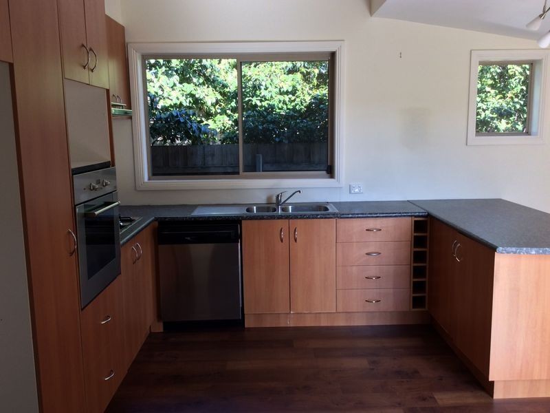 13 Mourilyan Street, Lakes Entrance VIC 3909