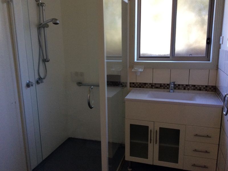 13 Mourilyan Street, Lakes Entrance VIC 3909