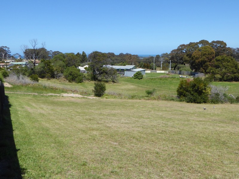 12 Tower Hill Court, Kalimna VIC 3909