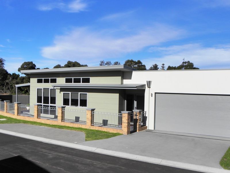 9 Penang Boardwalk, Lakes Entrance VIC 3909