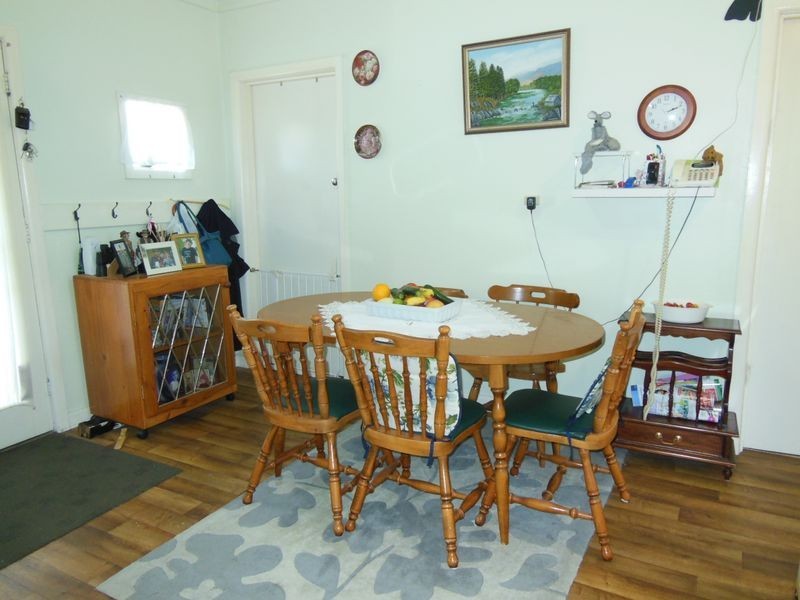 1 Capes Road, Lakes Entrance VIC 3909