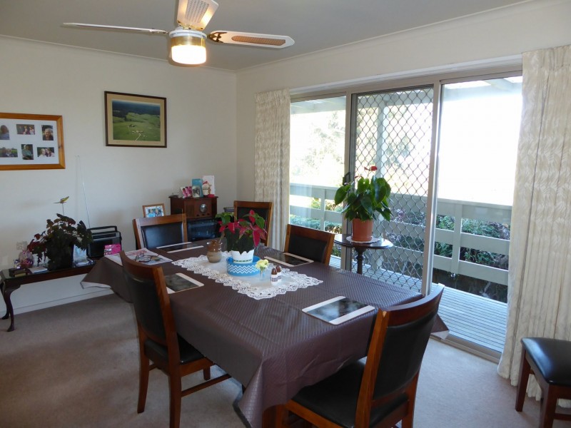 67 Capes Road, Lakes Entrance VIC 3909