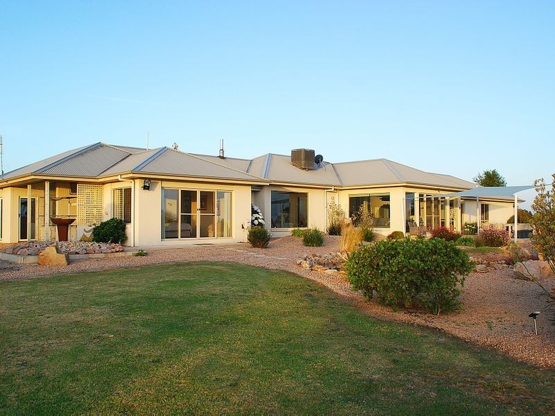 575B Great Alpine Road, Bairnsdale VIC 3875