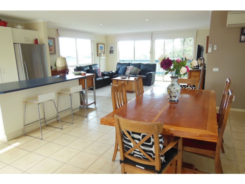 439 Lake Tyers Beach Road, Lake Tyers Beach VIC 3909
