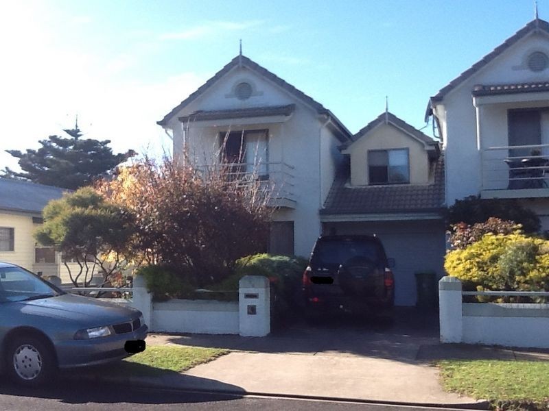 Unit 2/4 Jemmeson Street, Lakes Entrance VIC 3909