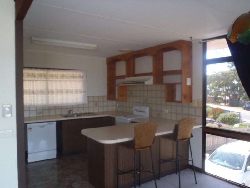 49 Oceanview Parade, Lakes Entrance VIC 3909