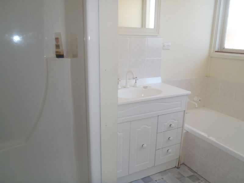 4 Endeavour Court, Lakes Entrance VIC 3909