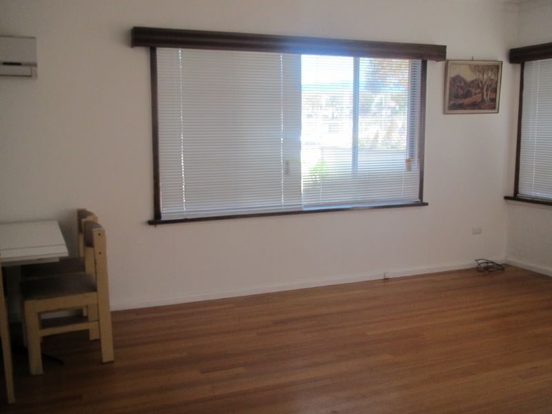 1/13 Middle Street, Lakes Entrance VIC 3909