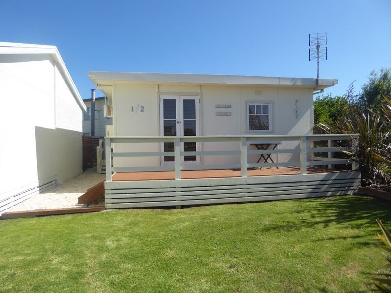 1/2 Lakeside Drive, Lake Tyers Beach VIC 3909