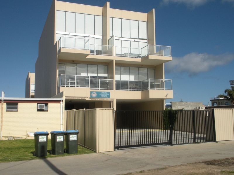 Unit 5/247 Esplanade, Lakes Entrance VIC 3909